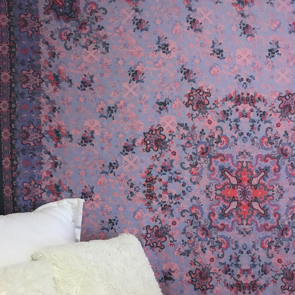 Last 1-Urban Outfitters | Petra Folk Tapestry - Picture 4 of 6